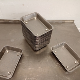 60 s/s steel dishes (305mm x 215mm)